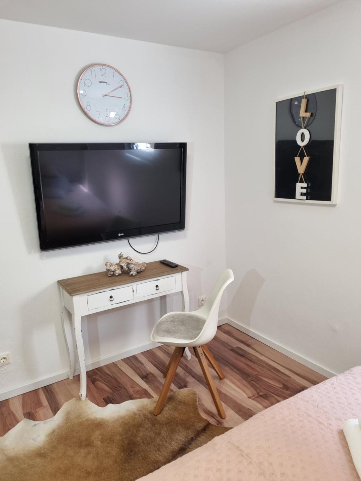 Appartment Im Untergeschoss 프라일라싱 외부 사진