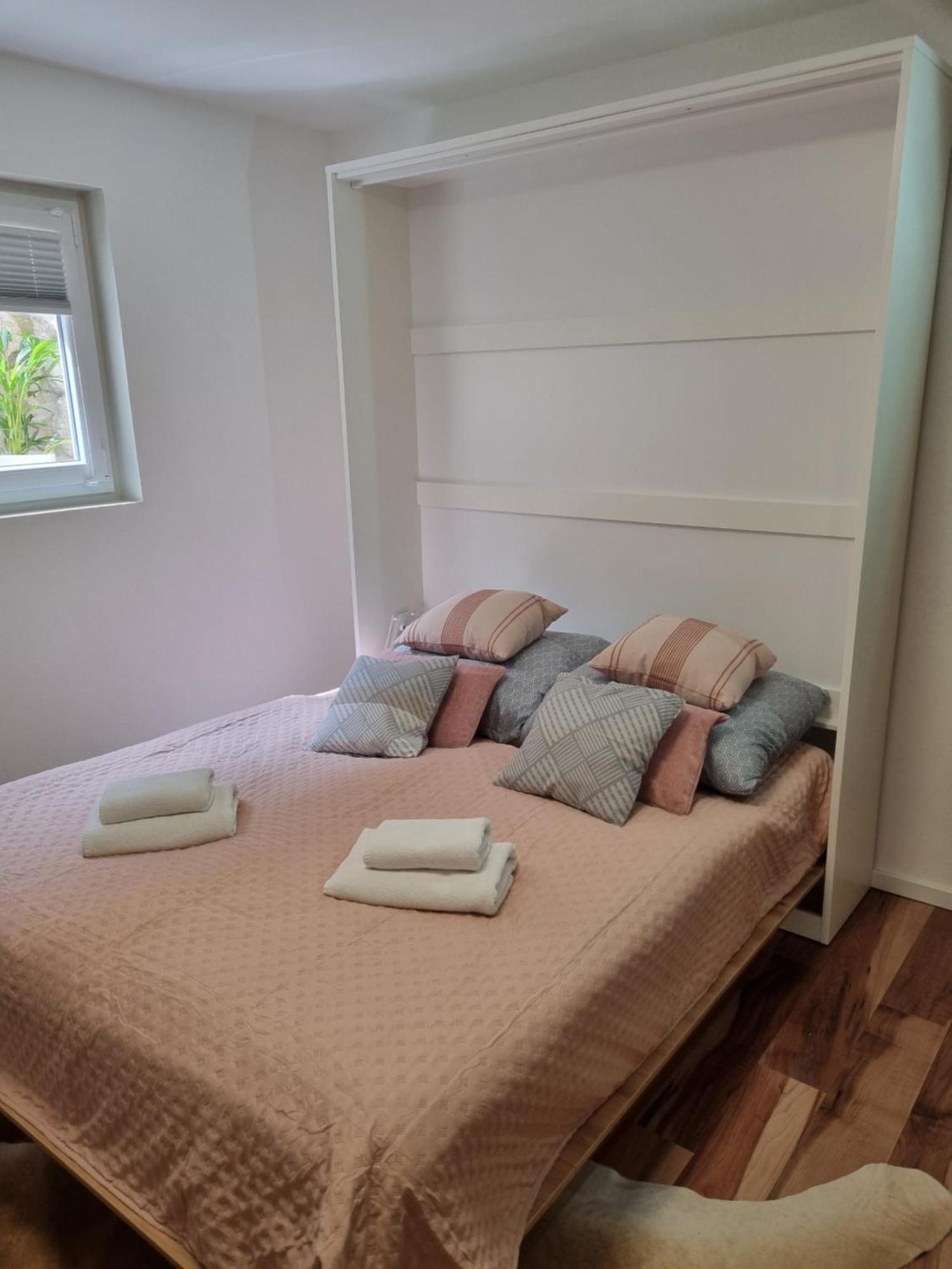 Appartment Im Untergeschoss 프라일라싱 외부 사진